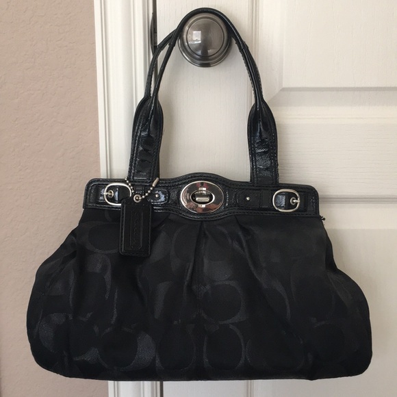 Coach Handbags - Black Coach handbag